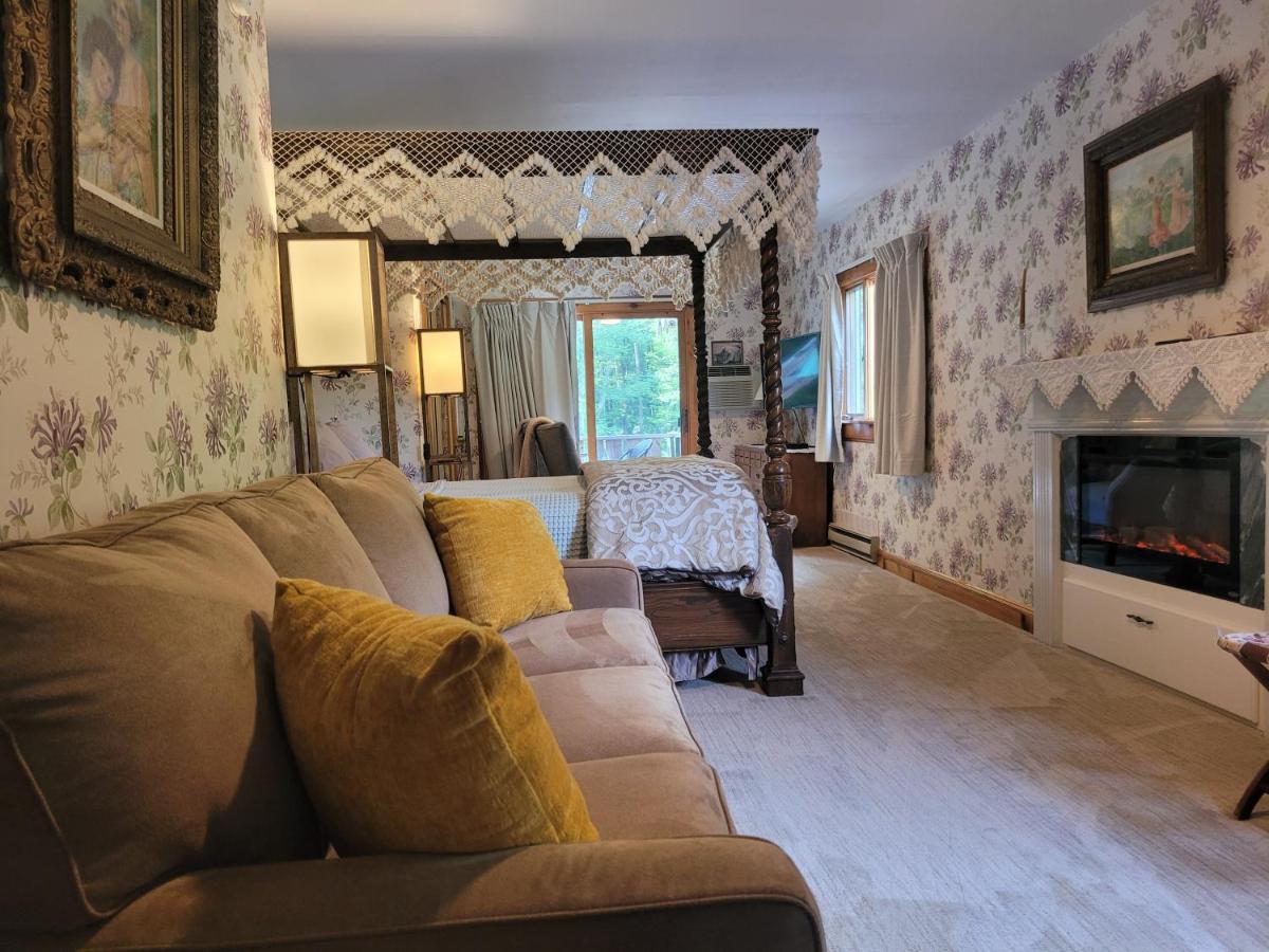 Whisperin' Pines Chalet Cooperstown Room photo